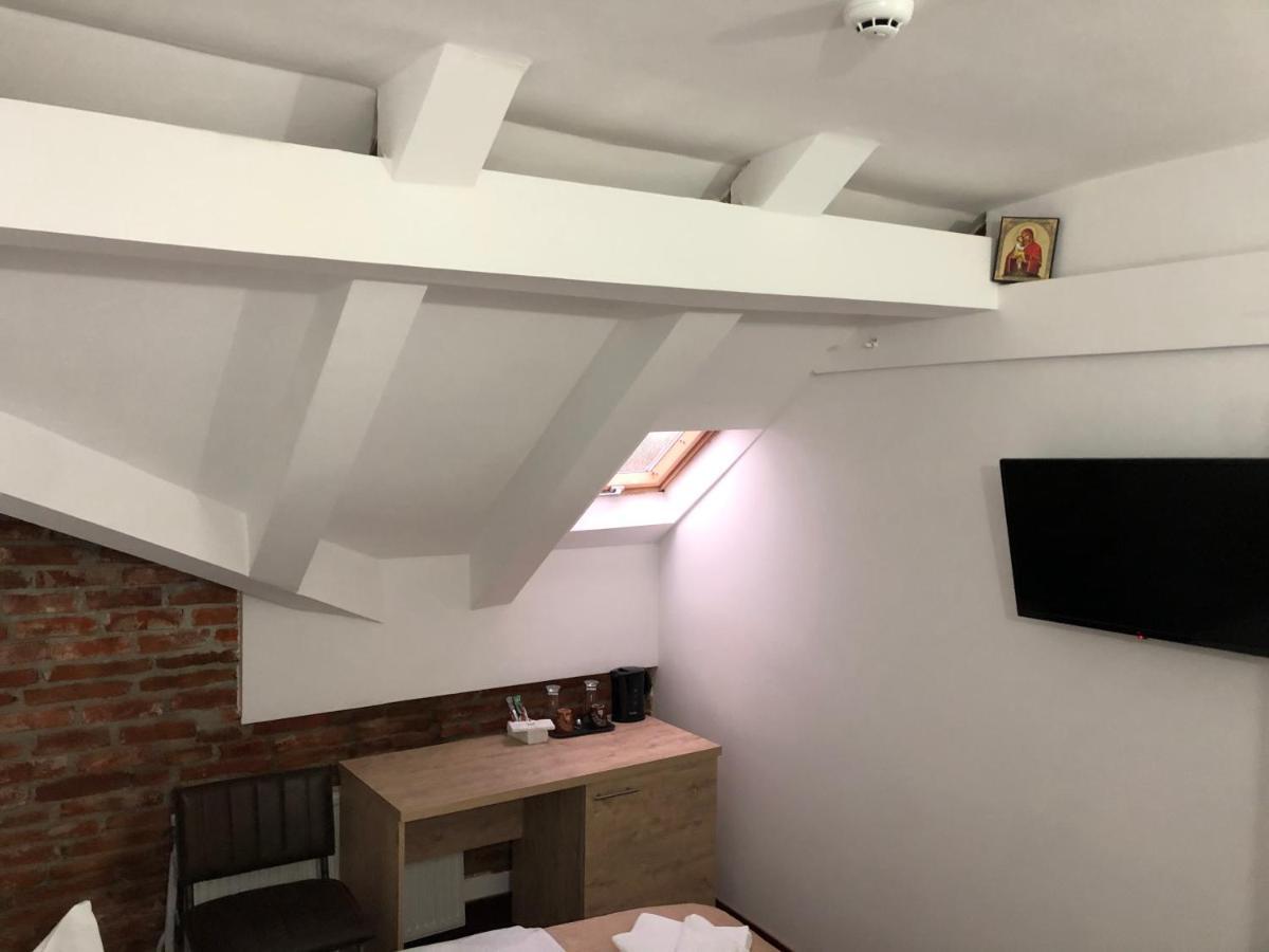 Pensiunea Sada Făgăraş Zewnętrze zdjęcie